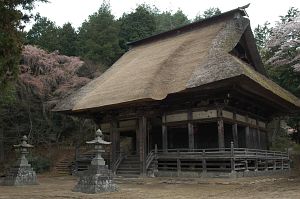 朝日村光輪寺の南側薬師堂4/26