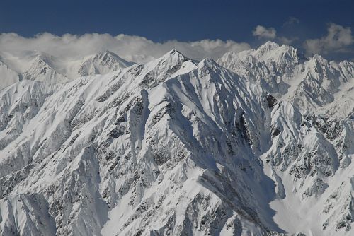 白馬村神城西側上空より　鹿島槍ヶ岳と後方は立山連峰2/20