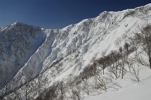 白馬村　遠見尾根　右･小遠見山　左・天狗岳2/3