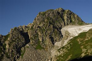 富山県立山町　一ノ越への登りより　竜王岳8/4