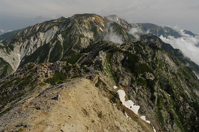 唐松岳山頂より　不帰嶮縦走開始8/20