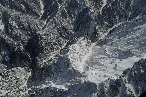 黒部別山北峰上空より　谷の中央が白竜峡・左が十字峡2/20