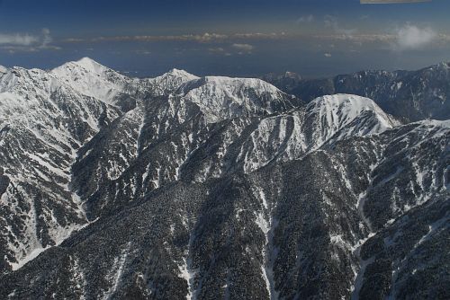 上ノ廊下と東沢出会い上空より　左奥が蓮華岳2/20