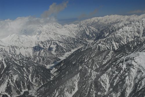 東沢谷上空より　二つの山脈と黒部峡谷2/20