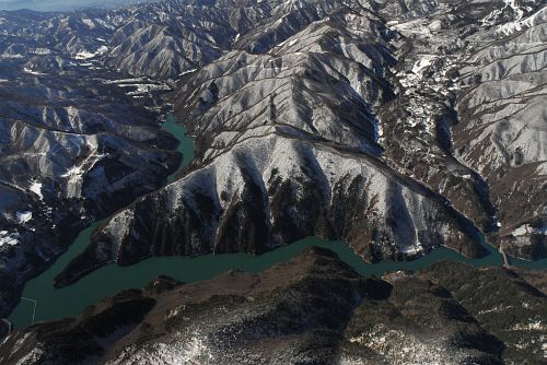 右・乗鞍高原、左・奈川の山里2/26