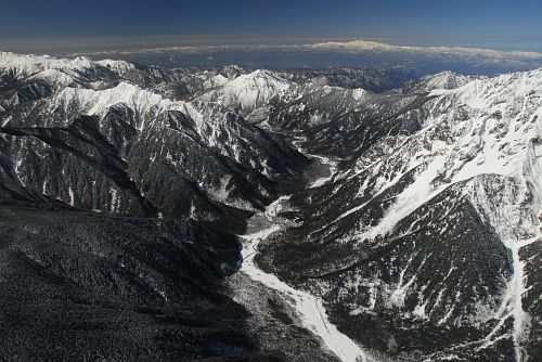 上高地と山群2/26