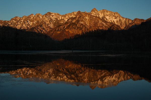 nagano_togakusi_kagamiike_nisidake002_n.jpg