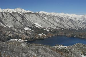 大町市権現山より　青木湖と北アルプス11/13-2