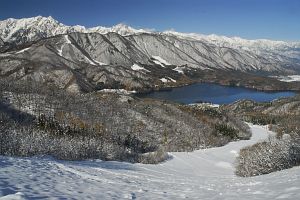 大町市権現山より　青木湖と北アルプス11/13-3