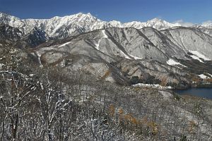 大町市権現山より　新雪と北アルプス11/13-1