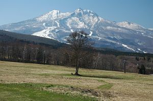 信濃町黒姫高原　妙高山5/4