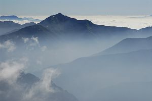 富山県立山町　立山雄山山頂より　鹿島槍ヶ岳8/4